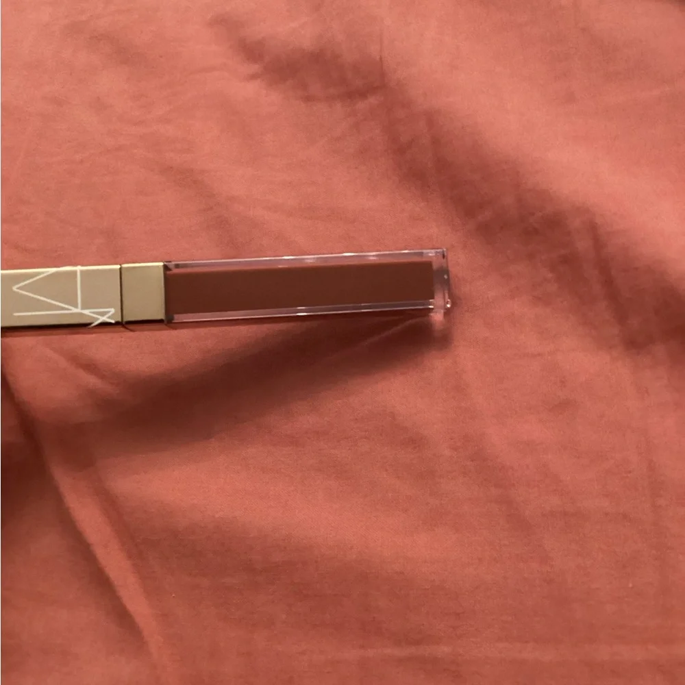 NIB NARS Afterglow Lip Shine Shade Aragon - Picture 3 of 4
